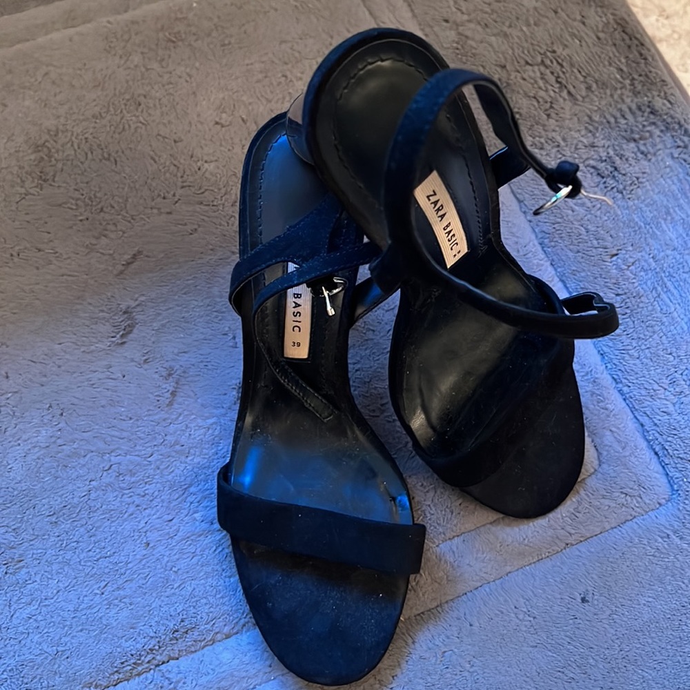 Zara Basic Black formal sandal